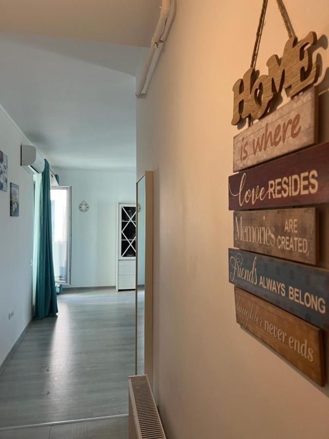 Emi Apartment Mamaia Navodari Ngoại thất bức ảnh