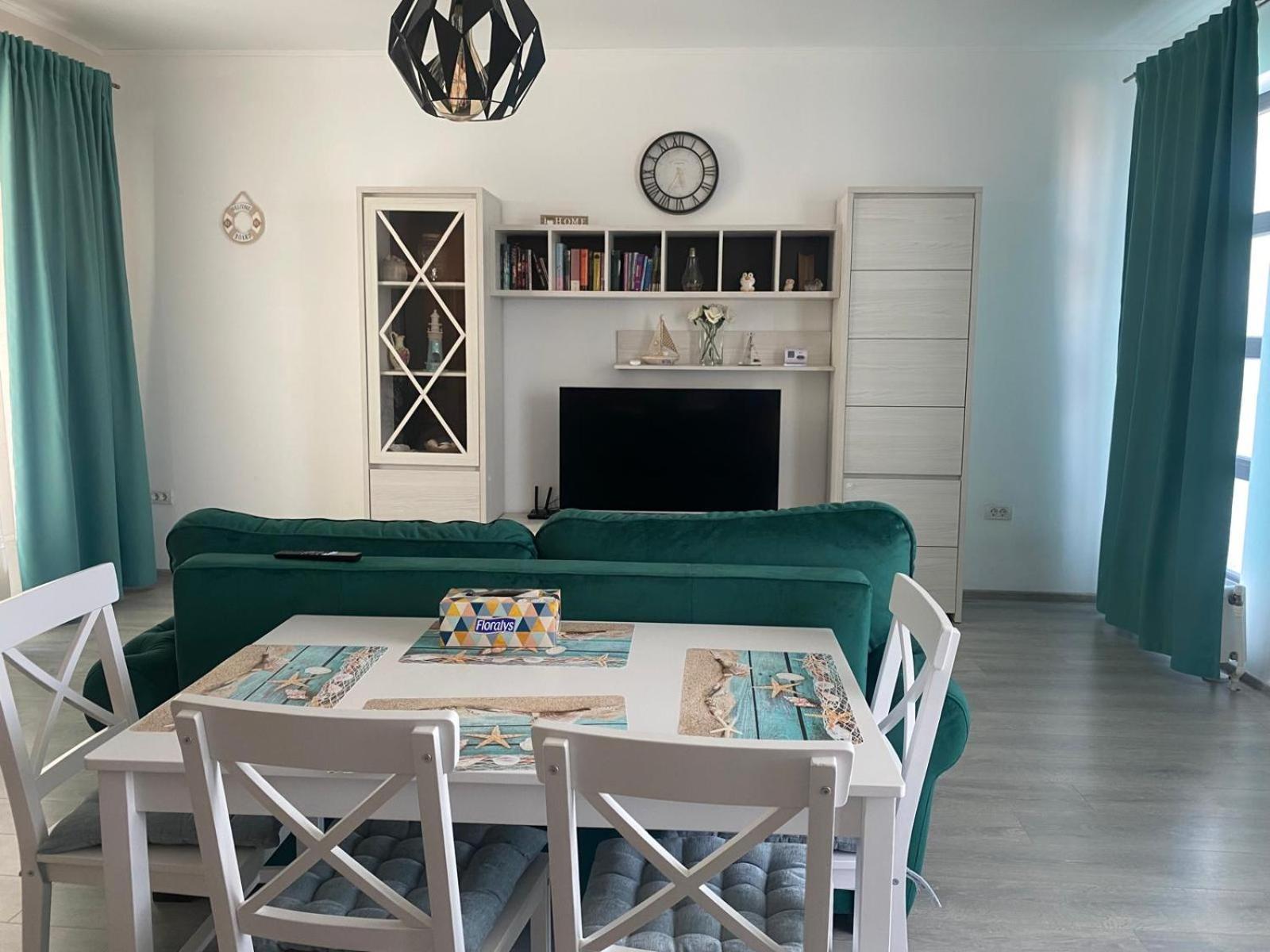Emi Apartment Mamaia Navodari Ngoại thất bức ảnh